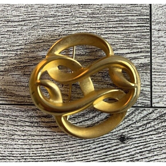 Vintage P.E.P. Celtic Knot Gold Tone Brooch Pin Erwin Pearl Signed - Picture 1 of 5